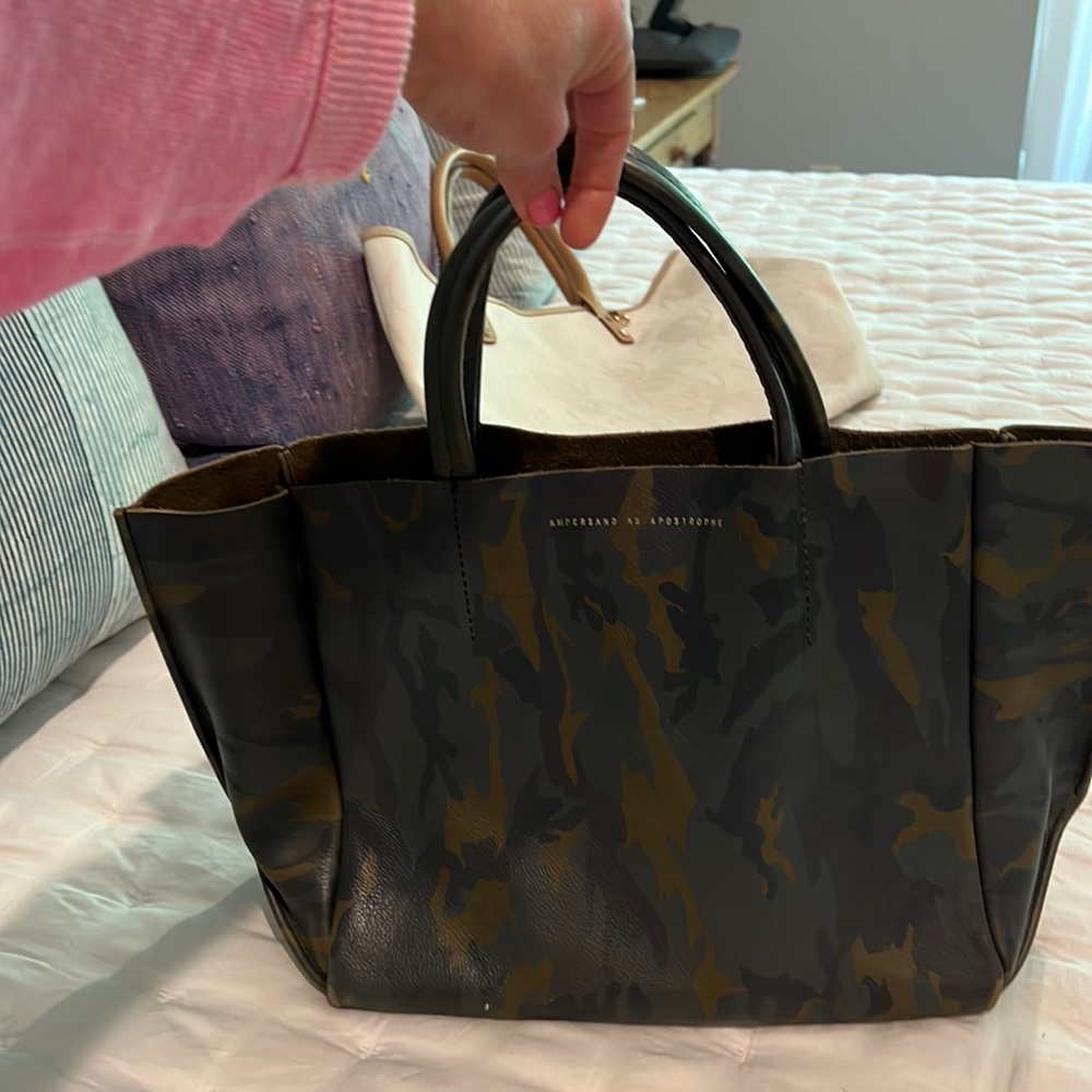 Ampersand as Apostrophe camo half tote.